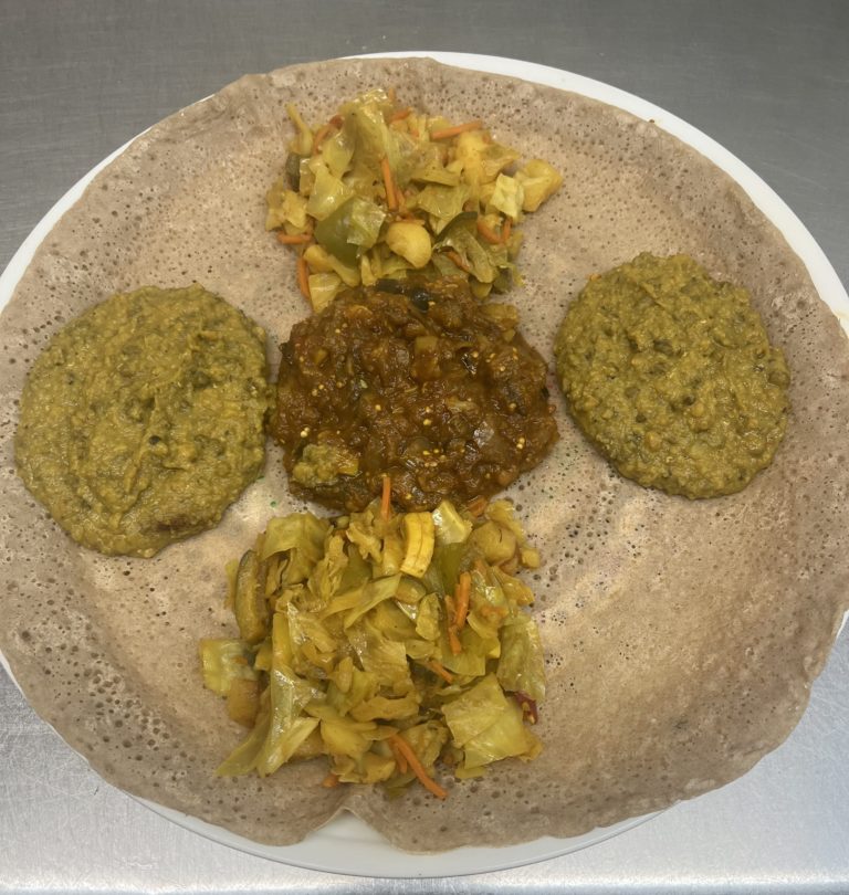 Ethiopian anjero platter with vegetable stews